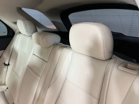 Used 2022 Mercedes-Benz GLE 350 w/ Premium Package image 23