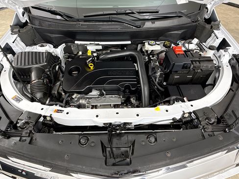 Used 2025 Chevrolet Equinox LT FWD image 33