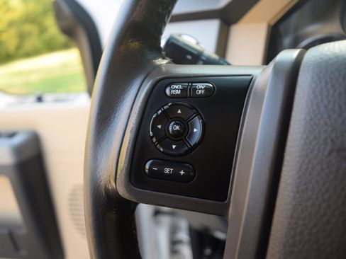 Used 2016 Ford F250 Lariat w/ Lariat Ultimate Package image 6