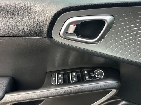 Used 2024 Kia Soul LX w/ Option Group 015 image 11