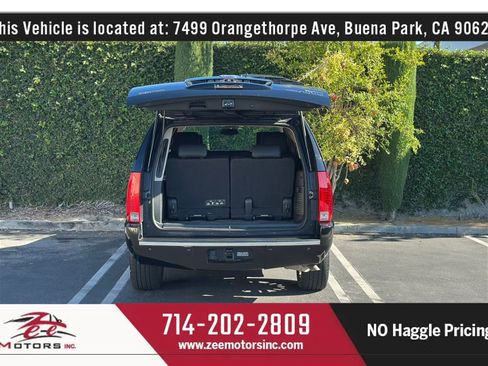 Used 2013 Cadillac Escalade Platinum AWD/4WD image 16