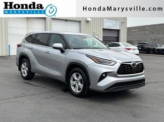 Used 2021 Toyota Highlander LE AWD/4WD video 1