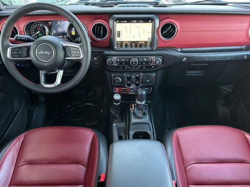 Used 2023 Jeep Wrangler Unlimited Rubicon 4xe image 14