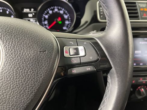 Used 2016 Volkswagen Jetta SEL FWD image 29