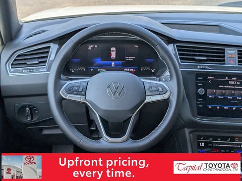 Used 2024 Volkswagen Tiguan SE AWD/4WD image 16