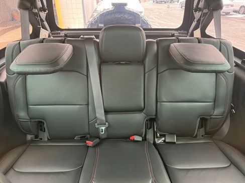 Used 2025 Jeep Wrangler Unlimited Rubicon w/ Steel Bumper Group image 26