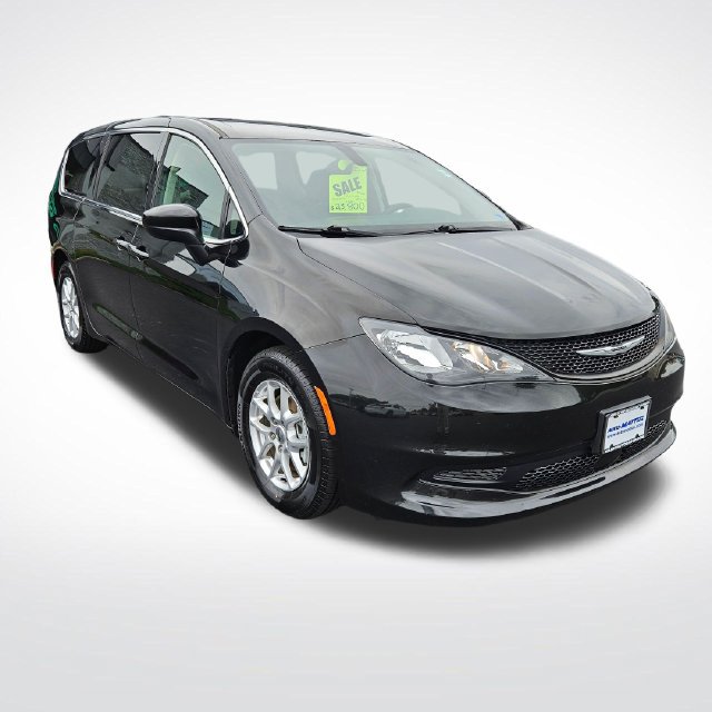 Used 2022 Chrysler Voyager LX FWD image 8