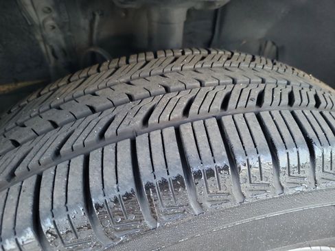 Used 2021 Toyota RAV4 XLE image 25