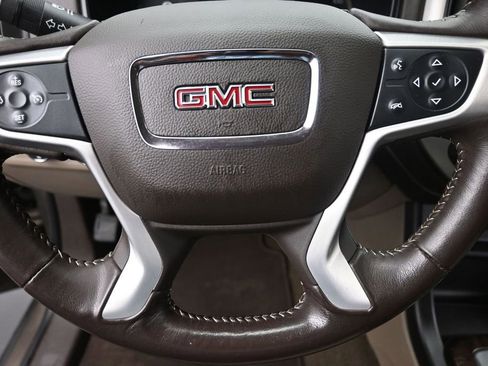 Used 2015 GMC Canyon SLE AWD/4WD image 14