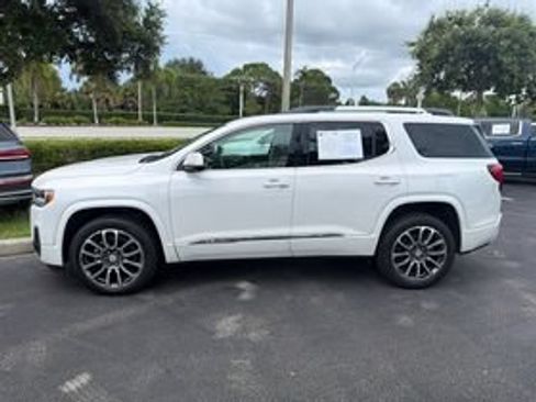 Used 2021 GMC Acadia Denali w/ Denali Technology Package AWD/4WD image 8