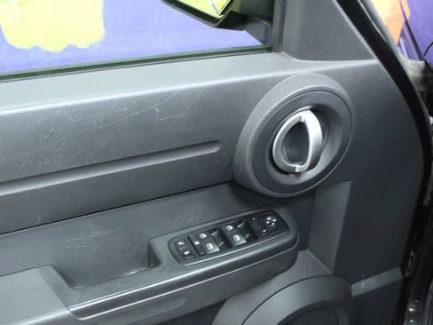 Used 2008 Dodge Nitro SXT AWD/4WD image 11