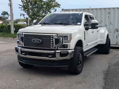 Used 2022 Ford F350 Lariat w/ Lariat Ultimate Package AWD/4WD image 8