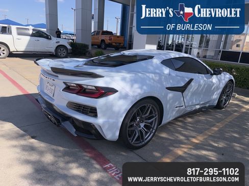 Used 2024 Chevrolet Corvette Z06 image 2