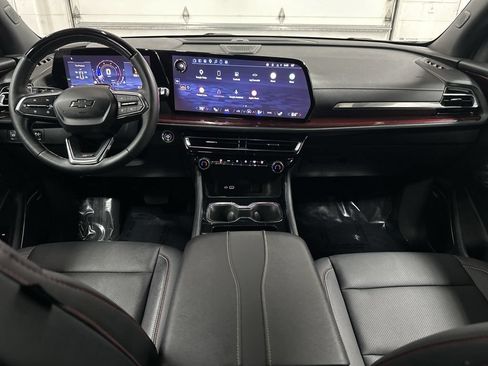 Used 2025 Chevrolet Traverse Z71 w/ Enhanced Driving Package AWD/4WD image 26