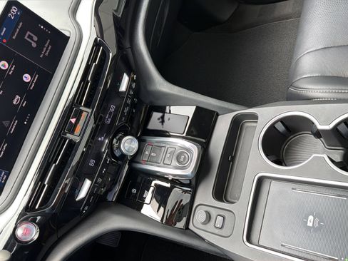 Used 2025 Acura MDX FWD w/ Technology Package image 18