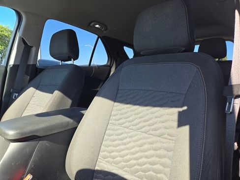 Used 2021 Chevrolet Equinox LT w/ Driver Convenience Package FWD image 12