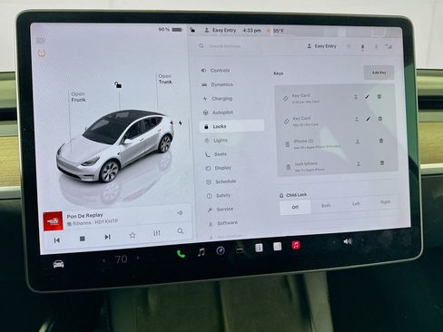 Used 2022 Tesla Model Y Long Range image 14