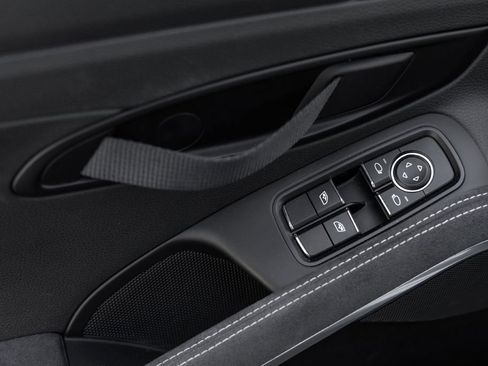 Used 2016 Porsche Cayman GT4 image 25