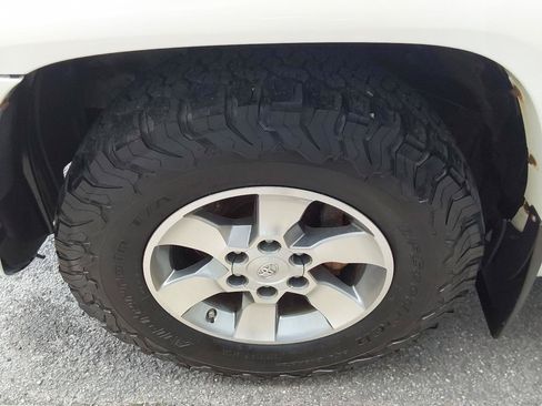 Used 2013 Toyota 4Runner SR5 w/ Premium Pkg AWD/4WD image 10
