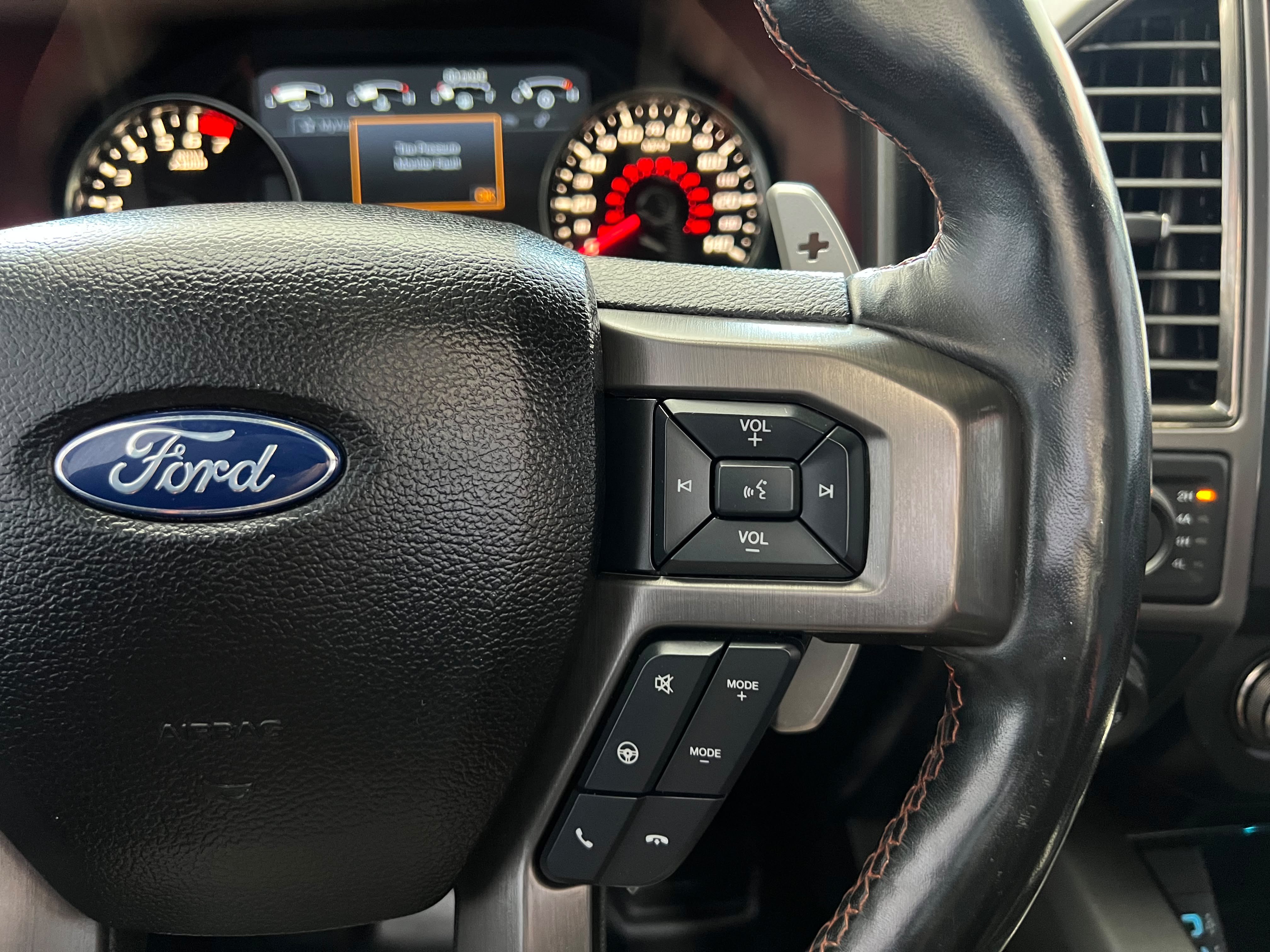 Used 2017 Ford F150 Raptor w/ Equipment Group 802A Luxury AWD/4WD image 22