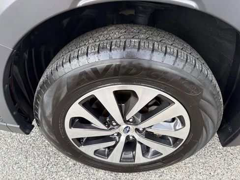 Certified 2025 Subaru Outback Premium image 10