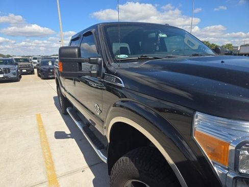 Used 2014 Ford F350 Lariat image 5