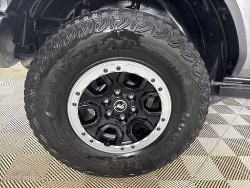Used 2023 Ford Bronco Badlands AWD/4WD image 32