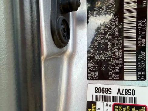 Used 2014 Toyota Sienna XLE image 35