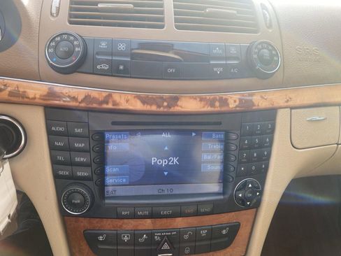 Used 2007 Mercedes-Benz E 350 Sedan image 31