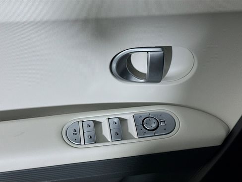 Used 2024 Hyundai Ioniq 5 SEL image 15