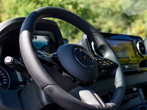 New 2026 Mercedes-Benz Sprinter 144 Cargo image 17