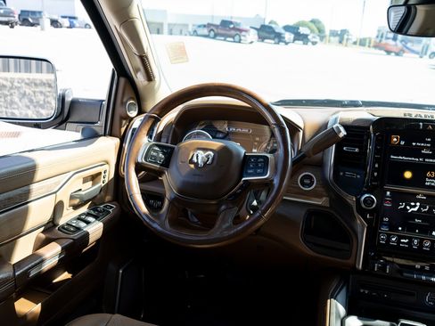 Used 2019 RAM 2500 Limited image 31