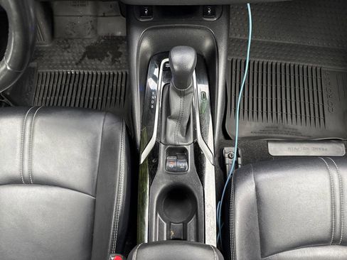Used 2022 Toyota Corolla LE w/ Premium Interior Package FWD image 24