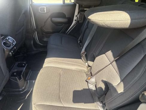 Used 2019 Jeep Wrangler Unlimited Sport S AWD/4WD image 16
