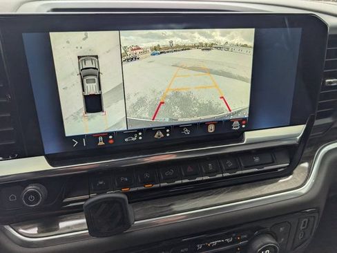 Used 2025 Chevrolet Silverado 1500 LTZ AWD/4WD image 18
