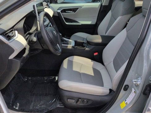Used 2023 Toyota RAV4 XLE Premium FWD image 8
