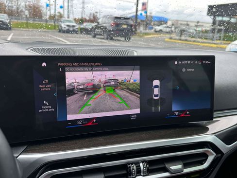 Used 2023 BMW 330i xDrive Sedan w/ Premium Package image 29