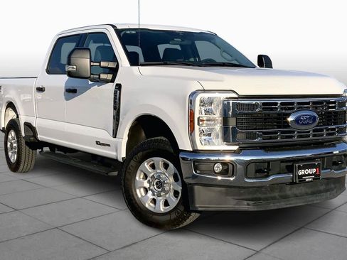 Used 2024 Ford F250 XLT w/ FX4 Off-Road Package image 4