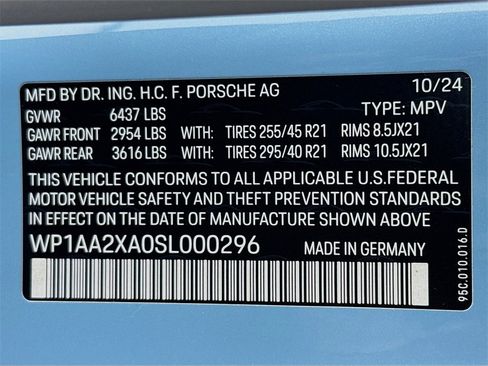 Used 2025 Porsche Macan 4 Electric image 33