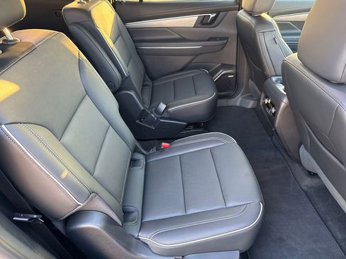 Used 2025 Buick Enclave Preferred image 14