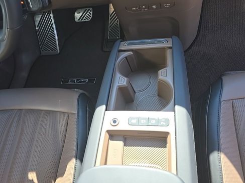 Used 2024 Kia EV9 GT-Line image 9