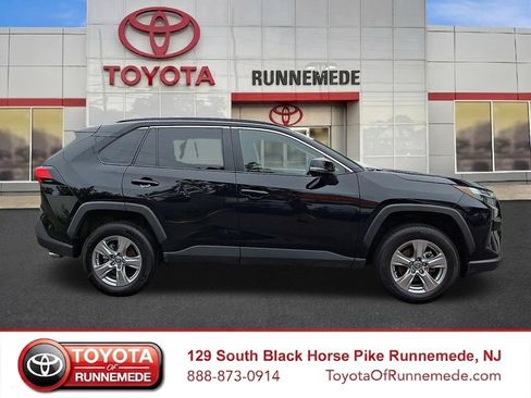 Certified 2025 Toyota RAV4 XLE FWD image 7