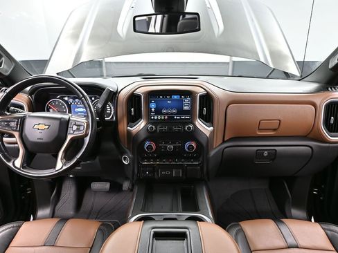 Used 2020 Chevrolet Silverado 1500 High Country AWD/4WD image 32
