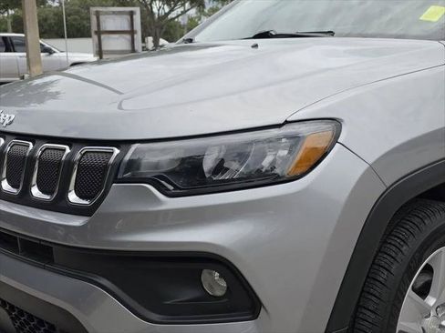Certified 2022 Jeep Compass Latitude w/ Convenience Group FWD image 7