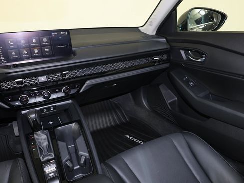 Used 2025 Honda Accord EX-L image 11