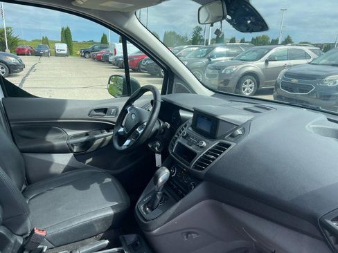 Used 2019 Ford Transit Connect XL image 2