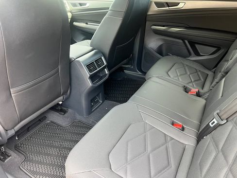 New 2025 Volkswagen Atlas Cross Sport SE AWD/4WD image 34