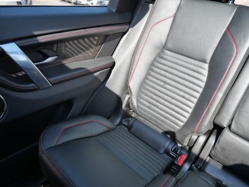 Used 2020 Land Rover Discovery Sport HSE R-Dynamic image 12