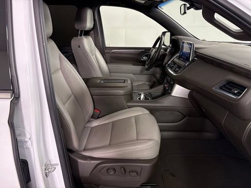 Used 2021 Chevrolet Suburban LT w/ Luxury Package AWD/4WD image 45