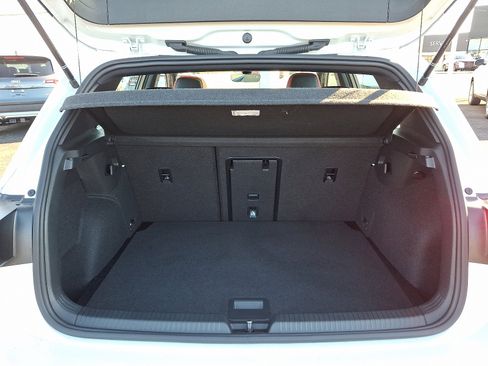 Used 2025 Volkswagen GTI SE image 29
